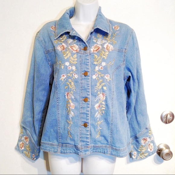 Vintage Jackets & Blazers - VTG 90s Floral Embroidered Denim Jean Jacket